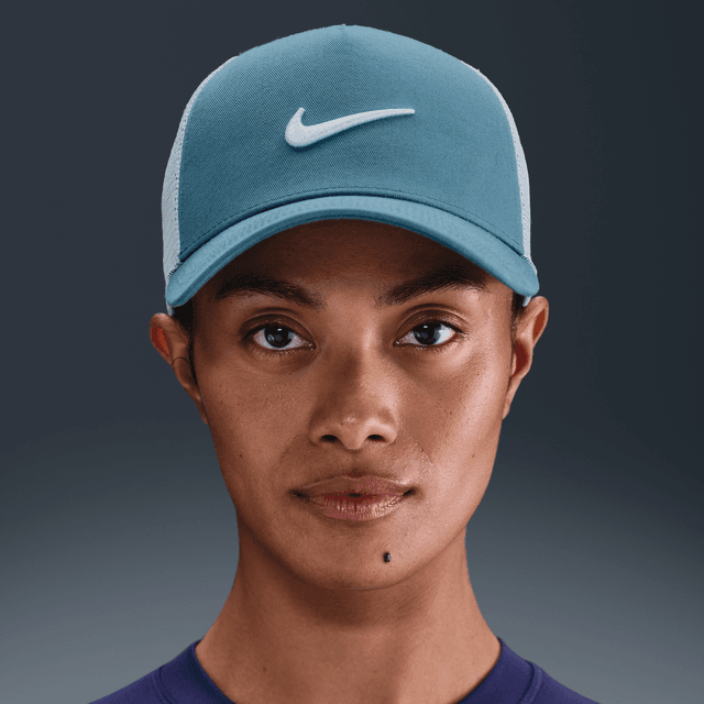 Nike Unisex Rise Structured Trucker Cap in Blue | II1314-006