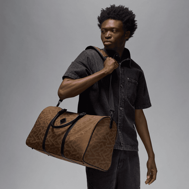 Men's Jordan Icon Duffle Bag (40L) in Brown | LM0949-G16