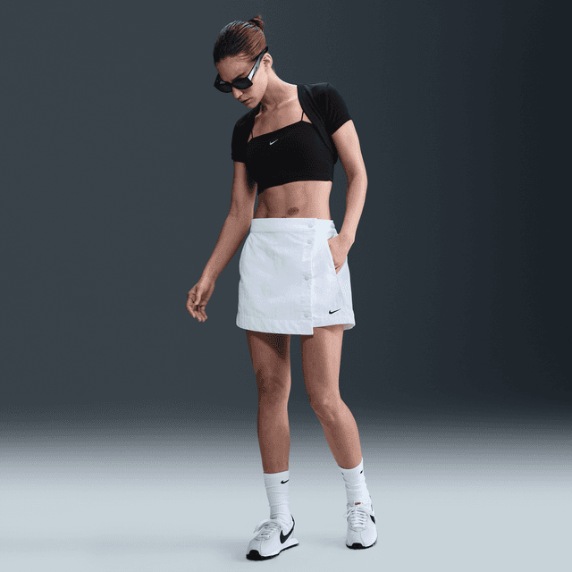 Women's Nike Sportswear Essential Woven Skort in White | HM6979-100