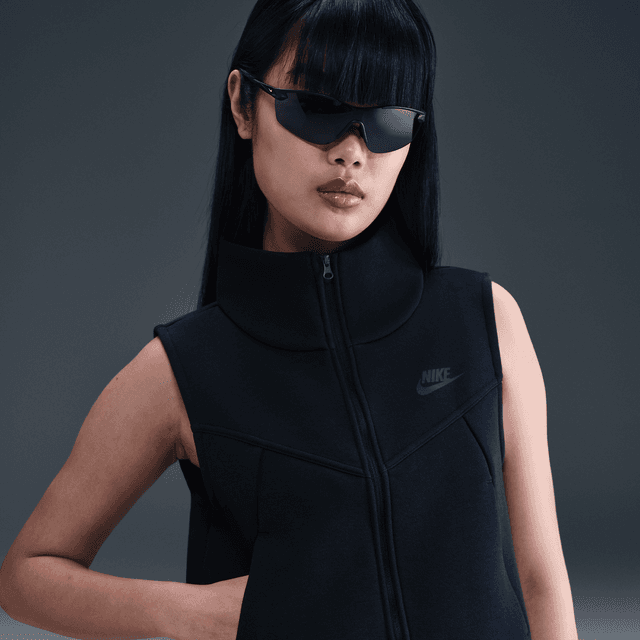 Women's Nike Sportswear Tech Fleece Full-Zip Vest in Black | HJ1378-010