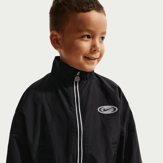 Nike Toddler Hoodless Windbreaker in Black | 76N115-023