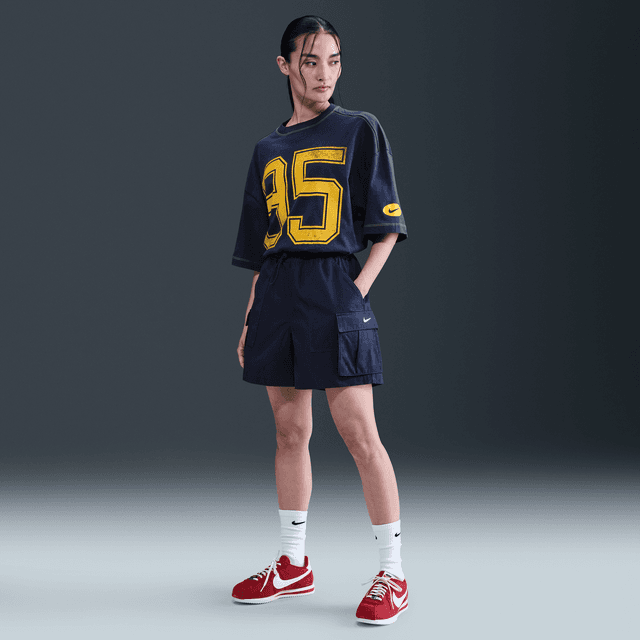 Women's Nike Sportswear Mid-Rise Loose 5" Cargo Shorts in Blue | HV2618-410