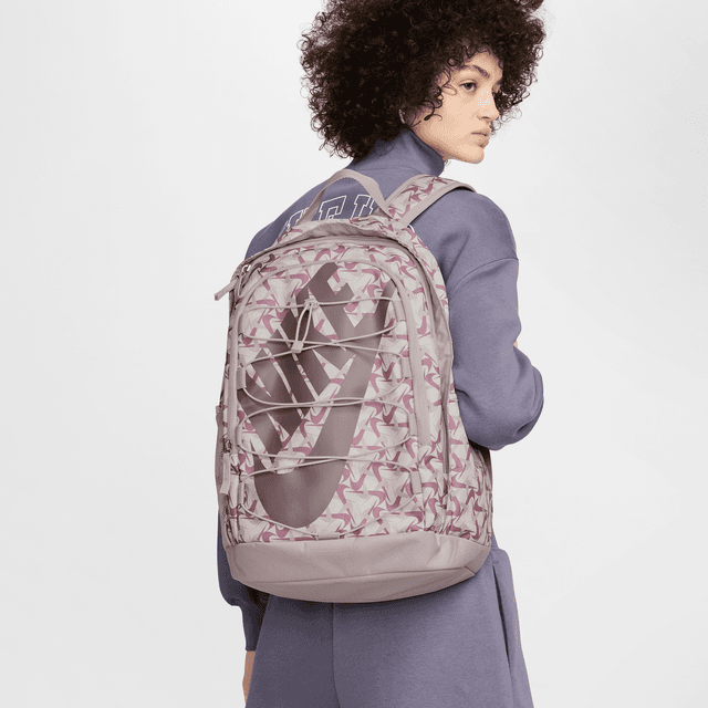 Nike Unisex Hayward Backpack (26L) in White | FZ2520-133