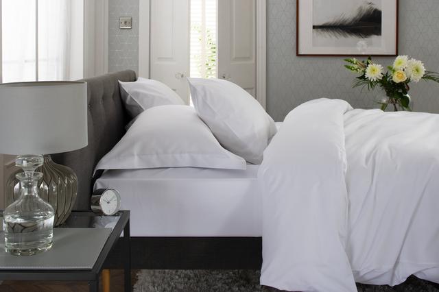 The Lyndon Company 800Thread Count Cotton Single Fitted Sheet White - Size Single