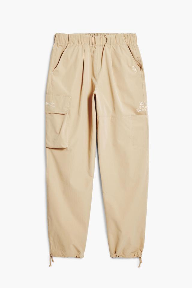 Adjustable cargo pants
